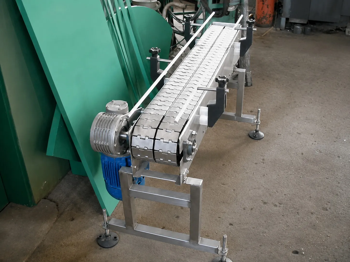 Tramo recto de cadena de tablillas con motorreductor
